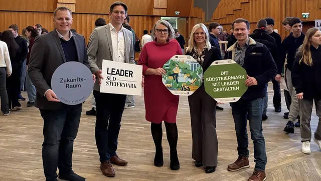 Martin Heidinger, Joachim Schnabel, Karin Sommer, Sigrid Posch und Jan Killmann überzeugten sich gemeinsam persönlich von den "Lehrlingswelten" in Leibnitz | Foto: RMSW/TL