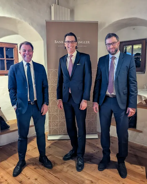 Asset Manager Markus Dürnberger, Vorstandsmitglied Nils Kottke und Pinzgau-Regionalleiter Matthias Lassacher vom Bankhaus Spängler. | Foto: Bankhaus Spängler