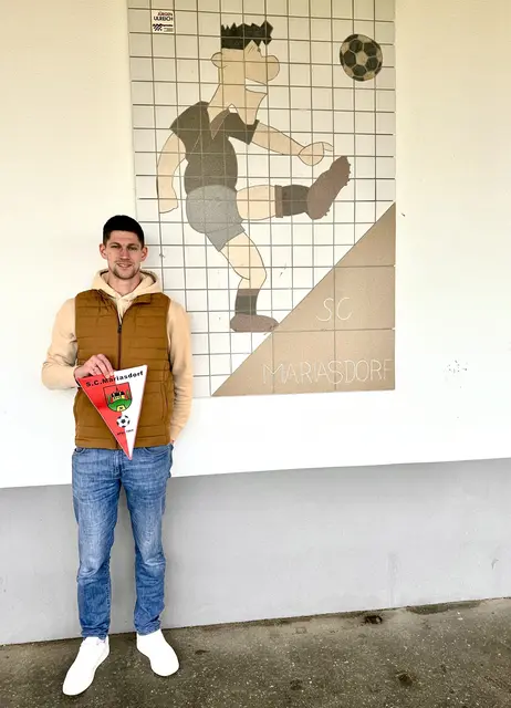 Abpfiff der Pause - Micha Emanuel Pfneiszl wurde im Rahmen der Generalversammlung am neunten Jänner zum neuen Obmann des SC Mariasdorf gewählt. Im Gespräch erzählt er über seine weiteren Pläne des Sportcub. | Foto: Lisa Stöckl