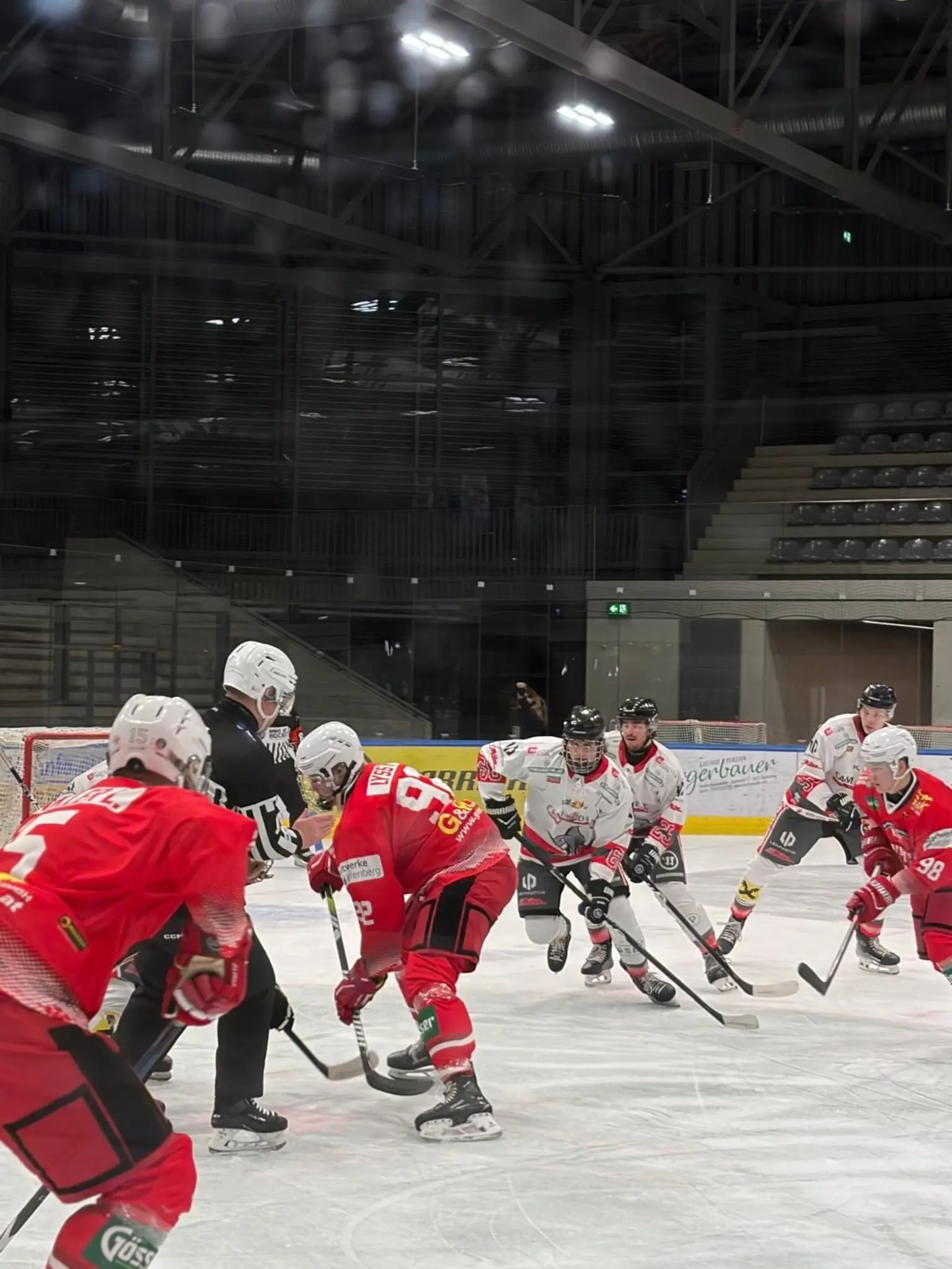 Showdown in der Eishalle Kapfenberg KSV gegen Cam4Dent Sharks Gmunden um ...