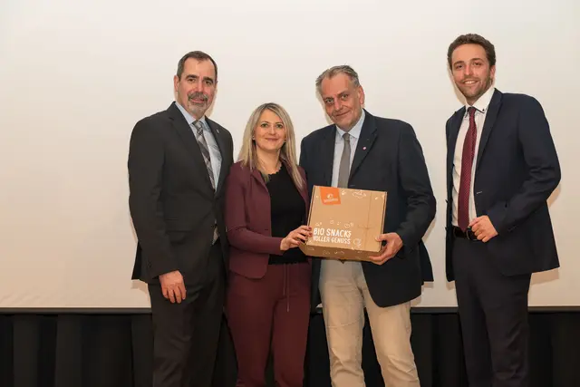 Andreas Hammer mit den Ehrengästen Silvia Kumpan-Takacs und Andreas Kolross (alle SPÖ) | Foto: SPÖ