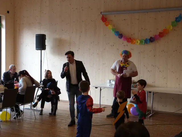 Marcel Geissler vom SPÖ Organisationsteam hieß jedermann herzlich Willkommen.  | Foto: Vanessa Wittmann