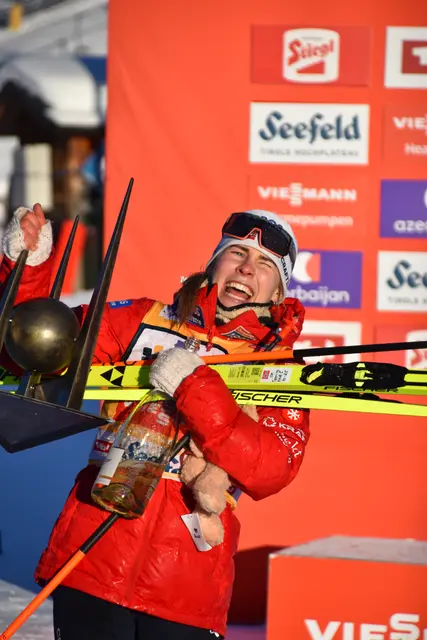 Ida Marie Hagen verdiente sich mit bärenstarken Leistungen vor knapp 10.000 Fans ihre erste Triple-Trophäe.  | Foto: Georg Larcher