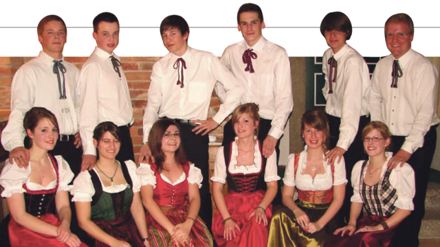 Die Landjugend schwang das Tanzbein. | Foto: M. Seyer