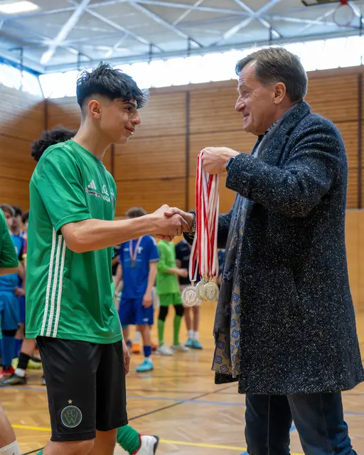 TFV Präsident Sepp Geisler bei der Siegerehrung | Foto: TFV / Daniel Schönherr