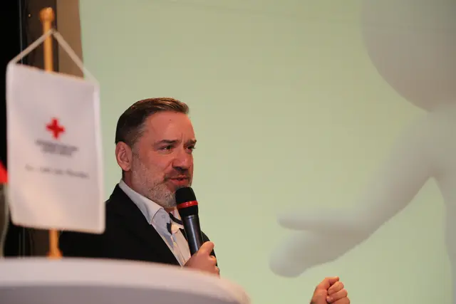 Stolz auf "seine" St. Georgener Rotkreuzstelle als effizientes Netzwerk der Hilfe artikulierte Bürgermeister Andreas Derntl. | Foto: RK St. Georgen/G. Eckhart Herbe