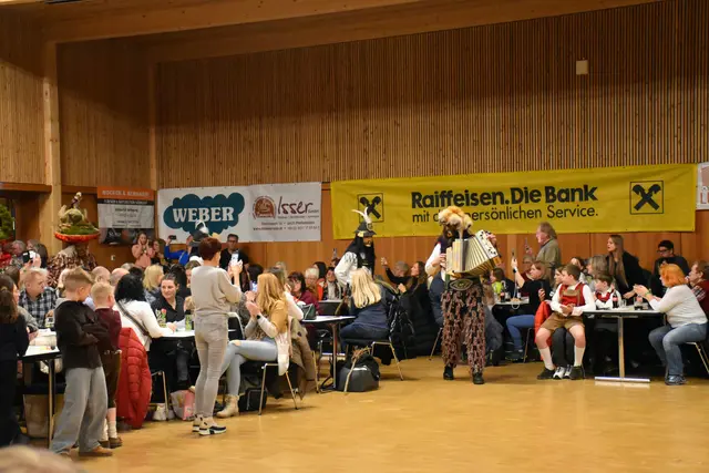 Einzug der Münsterer Ratschenmanda