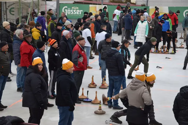 In einem dichten Teilnehmerfeld schenkten sich die Teams keinen Zentimeter, wobei der Teamgeist und die Kameradschaft stets im Vordergrund standen.  | Foto: Bianca Aschbacher