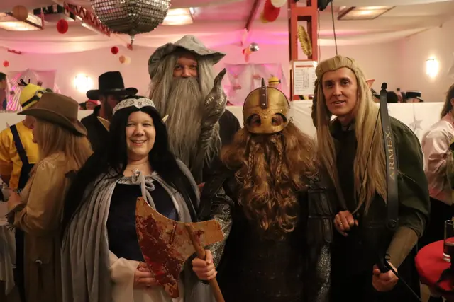 Die ausgelassene Stimmung im ehemaligen Huber-Haus hielt bis in die späten Nachtstunden an. | Foto: Alejandra Ortiz