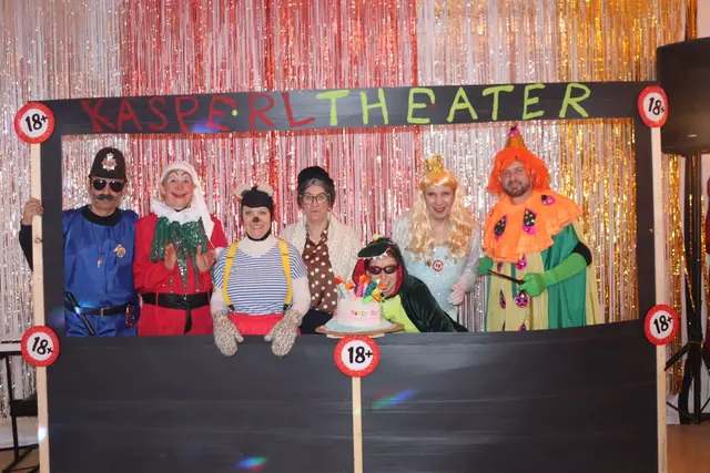 Die Veranstalter der Volkspartei Forchtenstein zeigten sich mit dem Zuspruch und der Qualität der Masken sehr zufrieden. | Foto: Alejandra Ortiz