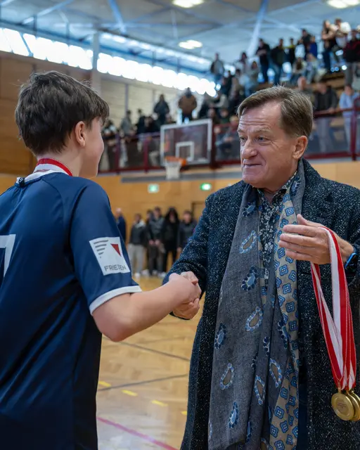 TFV Präsident Sepp Geisler bei der Siegerehrung | Foto: TFV / Daniel Schönherr