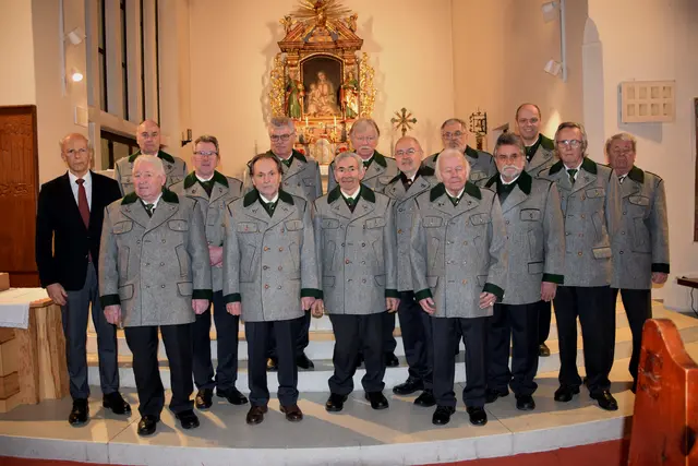 Der MGV Bad Gams/Frauental umrahmte gesanglich sden Festgottesdienst in der Pfarrkirche Frauental | Foto: MeinBezirk/Josef Strohmeier