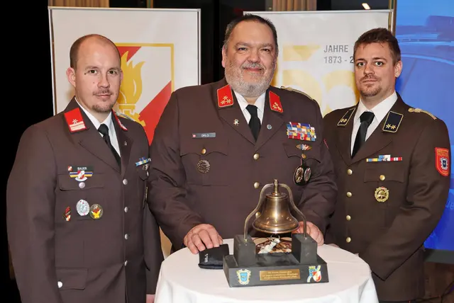 Bilden das neue Kommando der Horner Feuerwehr: Kommandant-Stellvertreter Philipp Bauer, Kommandant Sascha Drlo und Oberverwalter Mario Schmutz. | Foto: Feuerwehr