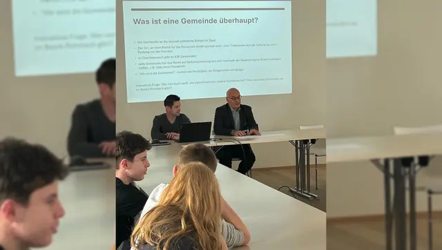 Amtsleiter Florian Hofer (l.) und Bürgermeister Roland Bramel (ÖVP). | Foto: PTS Neufelden