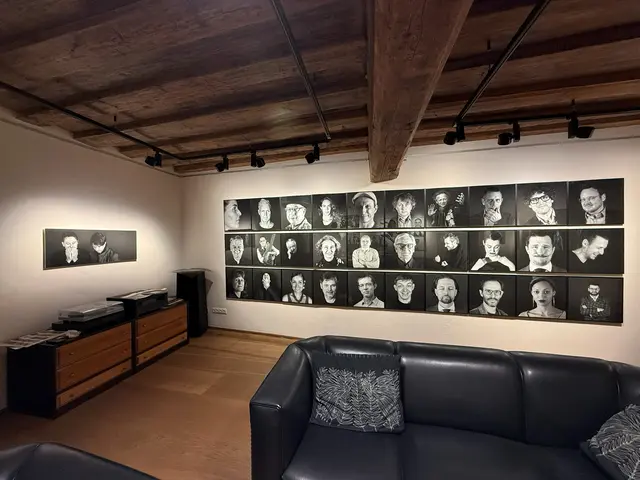 In der Fine Art Galerie wurde das Jahresprogramm vorgestellt.  | Foto: Fine Art Galerie