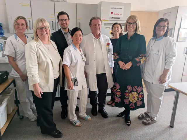 Landeshauptmann-Stellvertreterin Christine Haberlander (2.v.re.) stattete dem Pyhrn-Eisenwurzen Klinikum Kirchdorf einen Besuch ab. | Foto: OÖG