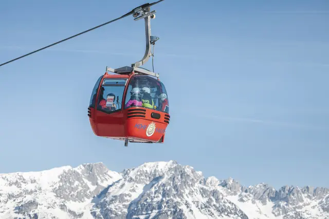 Die Bergbahnen Söll verkauften ihre 8ter Gondelkabinen der Gondelbahn Hohe Salve mit Baujahr 2000.  | Foto: Mathäus Gartner