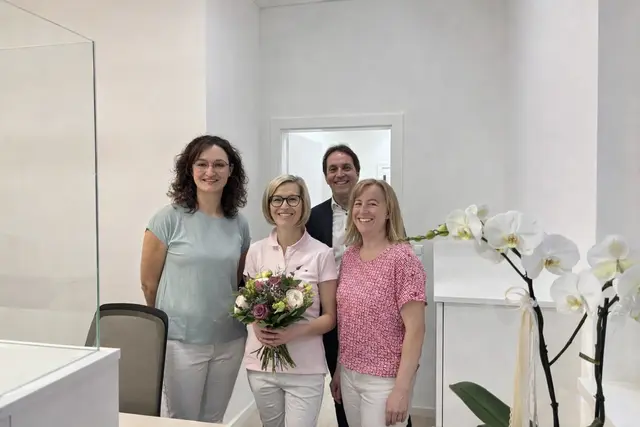 v.l.: Ordinationsassistentin Bernadette Dullnig, Fachärztin Ulrike Rauter-Prossegger, Unternehmer Christian Leeb und Krankenschwester Claudia Metnitzer. Das Team wird der neuen Hausärztin in Millstatt tatkräftig zur Seite stehen. | Foto: MeinBezirk.at/Alen Grabic