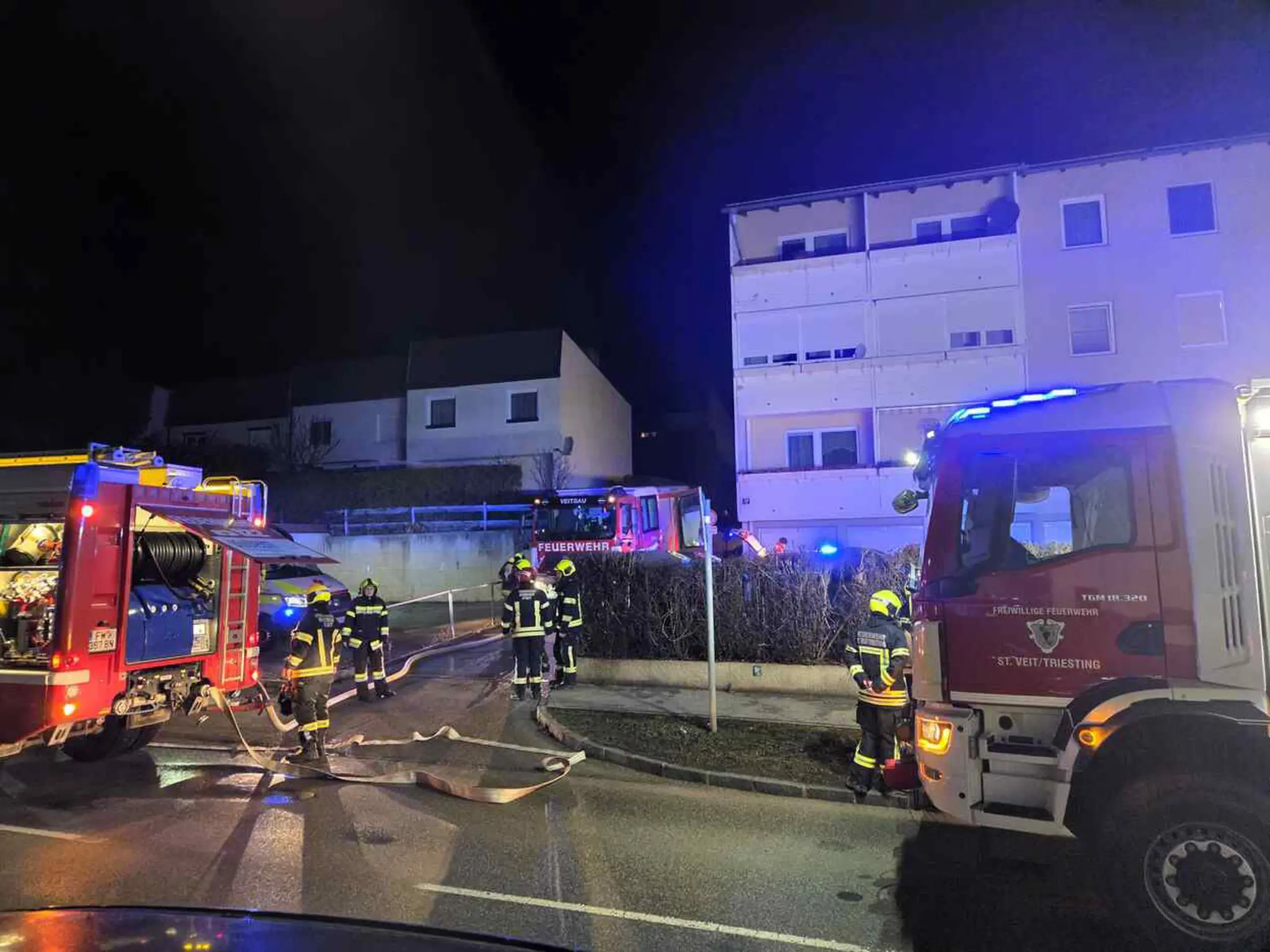 Veitsau-Berndorf: Kellerbrand in Wohnhausanlage mit eingeschlossenen ...