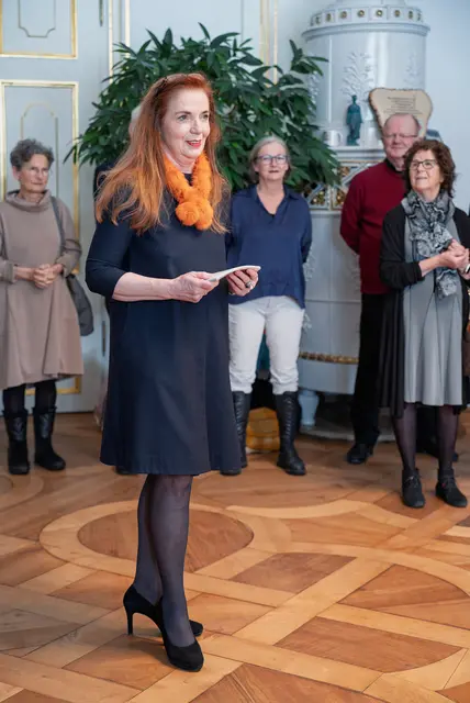 Die Leiterin des Oval, Margret Stronegger, hat das Stadtsiegel in Silber erhalten.
 | Foto: Stadt Salzburg/Alexander Killer