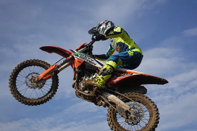 Maximilian Ernecker und sein Bruder Moritz starteten erfolgreich in die italienische Meisterschaft.  | Foto: Ernecker