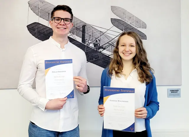 Freude über das Stipendium: Josefine Wolfbeisser und Niklas Strommer. | Foto: TEST-FUCHS