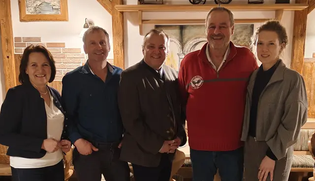 Von links: Johanna Miesenberger, Gerald Ziegler, Klaus Haunschmied, Martin Babler und Johanna Jachs. | Foto: Karin Kolm
