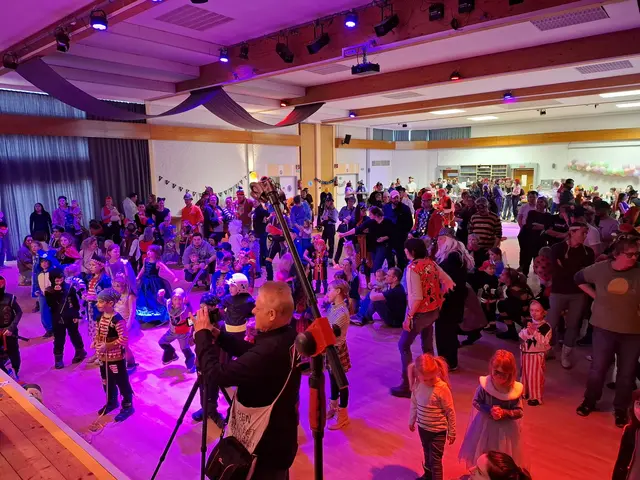 Die kleinen Piraten ließen sich von Kapitän Rauschebart mitreißen.  | Foto: Kinderfreunde Gallneukirchen