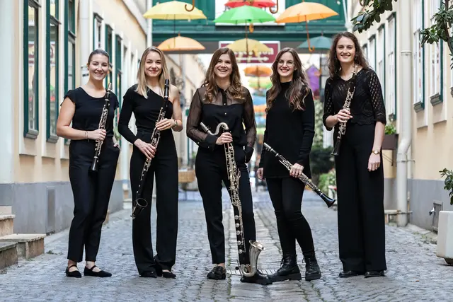 Das Ensemble steht seit vier Jahren gemeinsam auf der Bühne. | Foto: Hannah Friedl