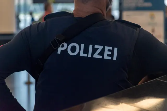 Ein 29-jähriger Mann lieferte sich am Montag eine Verfolgungsjagd mit der Polizei. Dabei konsumierte er Cannabiskraut, wie er zugegeben hat. (Symbolfoto) | Foto: robson90/Smarterpix