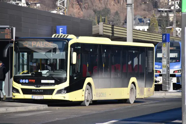 Einige Buslinien verkehren auf neuen Routen im Stadtgebiet von Kufstein sowie zu geänderten Zeiten.  | Foto: Barbara Fluckinger