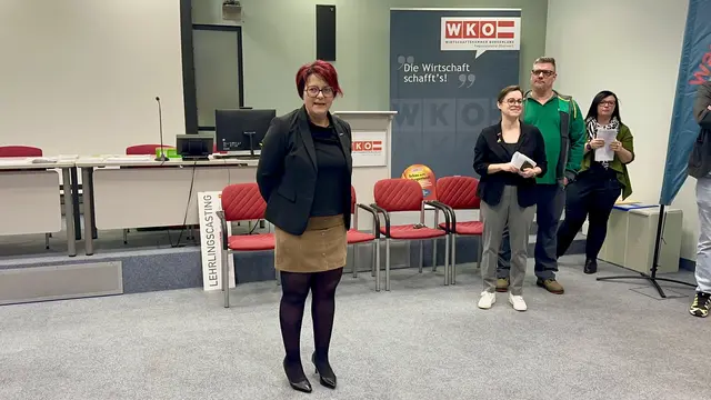 Regionalstellenobfrau Tanja Stöckl bei ihrer Begrüßungsrede  | Foto: Lisa Stöckl