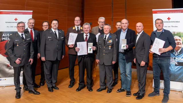 Ehre wem Ehre gebührt. Die Ausgezeichneten beim Neujahrsempfang vom Roten Kreuz in der Steinhalle Lannach. | Foto: Petru Rimovetz
