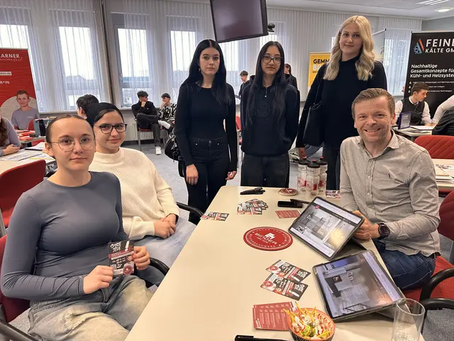 Joachim Binder von der Firma Binder Feuer und Keramik aus Markt Allhau | Foto: Lisa Stöckl