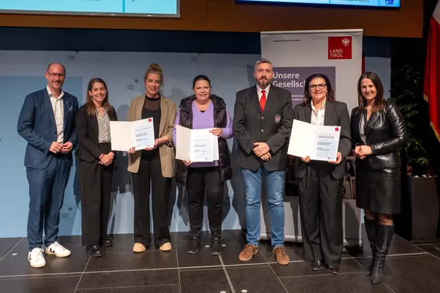 Die Top-3 Platzierten der Kategorie „Non-Profit Unternehmen/Institutionen“ | Foto: Land Tirol/Jovanovic