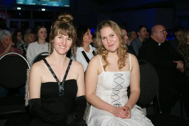 Die beiden Solistinnen Martina Gantschnig (links) und Sara Rothbauer. | Foto: Anna Maria Kaufmann
