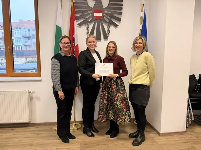 Mit großer Freude wurde die wertschätzende Auszeichnung für die MS Gleinstätten entgegengenommen. | Foto: MS Gleinstätten