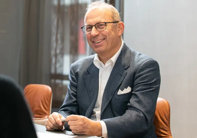Porsche Holding-Geschäftsführer Hans Peter Schützinger: "Wir sind mit 15,6 Prozent stärker als der Markt gewachsen, haben für 2026 einen hohen Auftragsbestand und einige wichtige neue Modelle am Start."