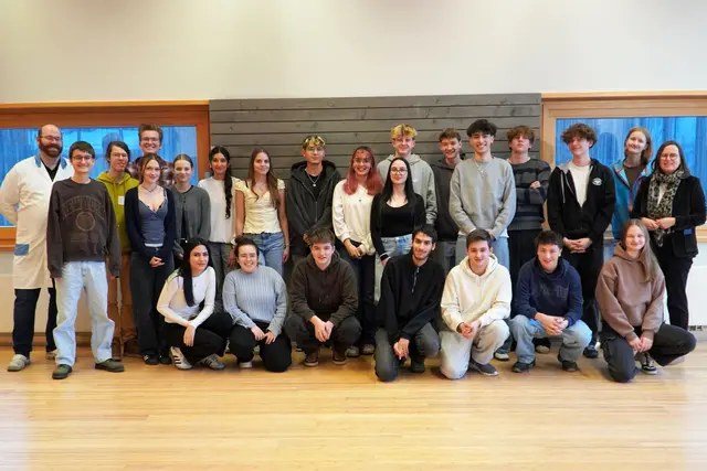 Rund 50 Maturant/-innen verbrachten einen spannenden Nachmittag in der „Formel ADLER“.
 | Foto: Alder