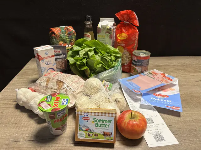 Der MeinBezirk Probeeinkauf, zehn von 16 Produkten sind betroffen: Die Mehrwertsteuersenkung würde bei diesem Einkauf 97 Cent ausmachen. | Foto: Mirjam Preineder