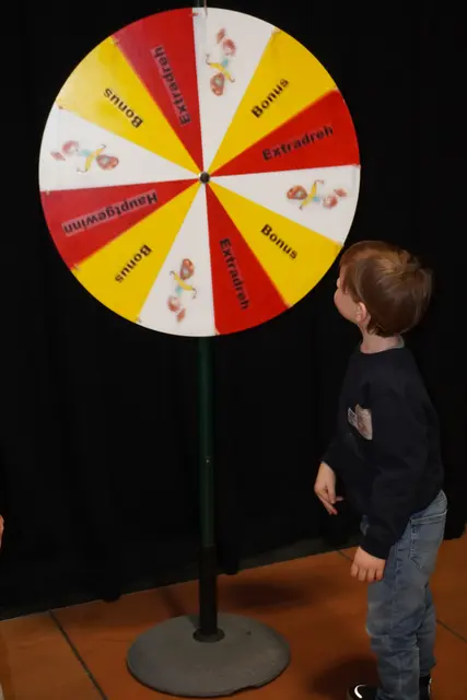 Jedes Kind durfte sich über ein kleines Geschenk freuen. | Foto: Barbara Babonitsch-Diewald/MeinBezirk