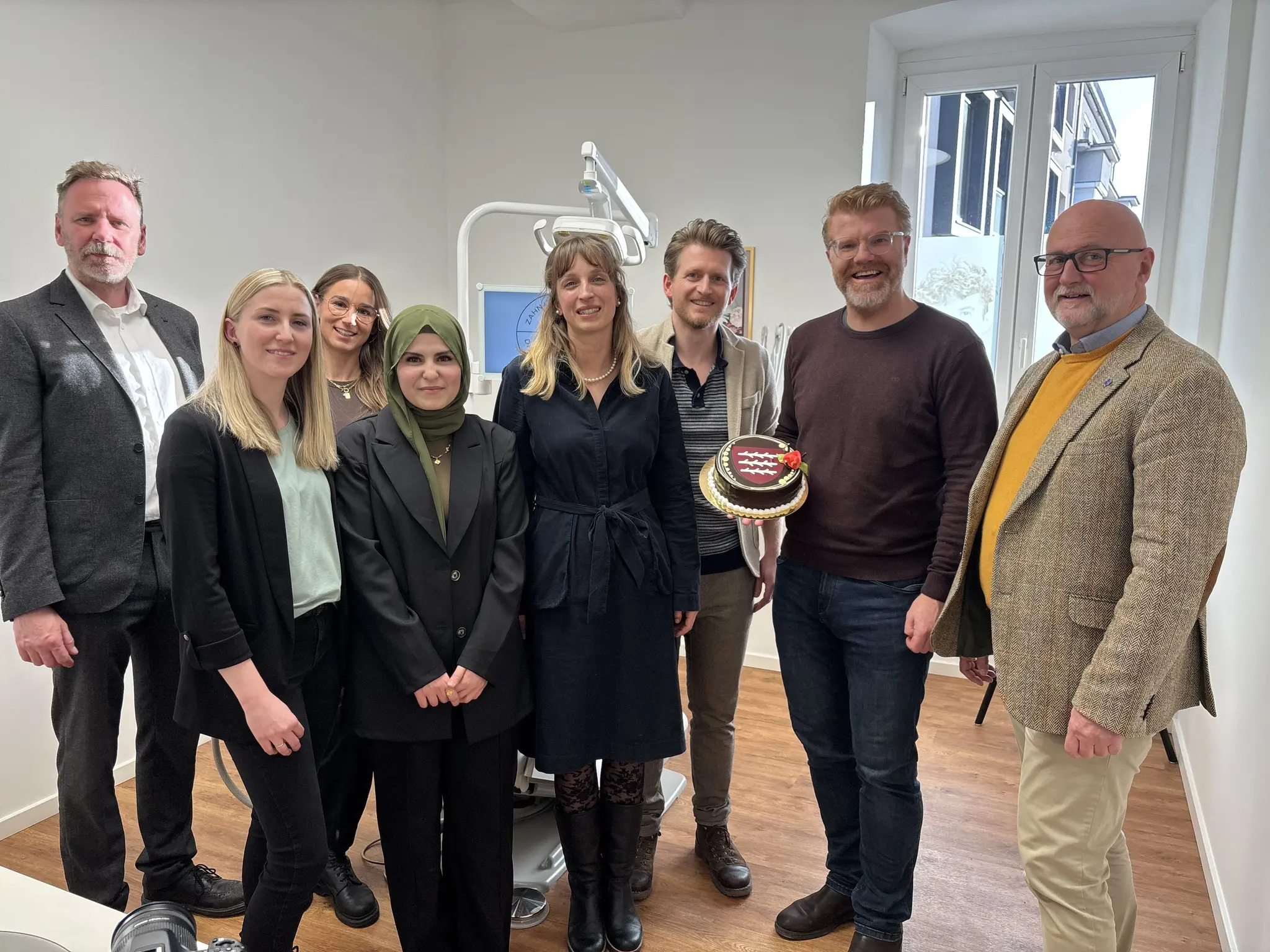 Knittelfeld: Neuer Zahnarzt ist direkt am Hauptplatz eingezogen - Murtal