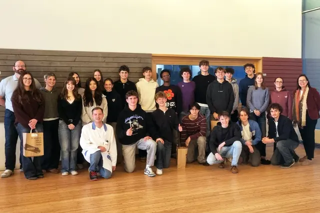 Rund 50 Maturant/-innen verbrachten einen spannenden Nachmittag in der „Formel ADLER“.
 | Foto: ADLER