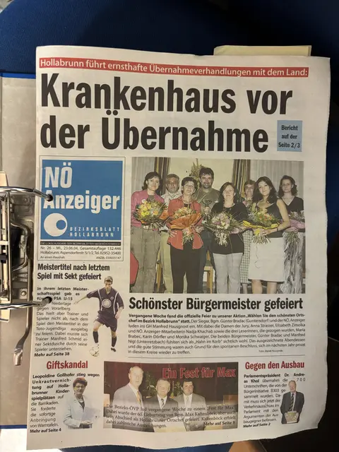 2004 kam Bezirksblatt Hollabrunn zum Logo NÖ Anzeiger in kleiner Schrift hinzu