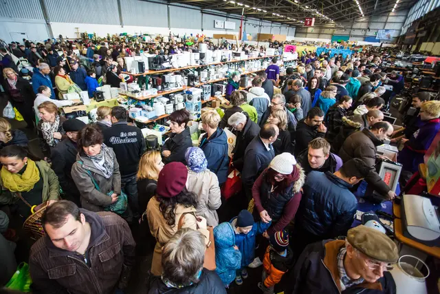 Schnäppchenjäger erwartet beim Dornbirner Flohmarkt 2026 am kommenden Wochenende wieder eine große Auswahl.  | Foto: Philipp Steurer
