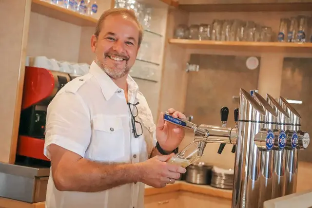 Besitzer Herwig Hofer übernimmt das Landcafé in Albersdorf-Prebuch und wird dort weiter sein Eis verkaufen. | Foto: Iris Bloder