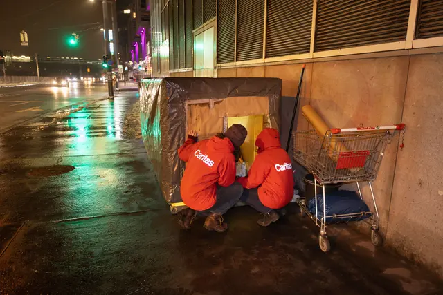 Die Caritas hilft auch im Winter wohnungs- und obdachlosen Menschen auf den Straßen. | Foto: Reiner Riedler