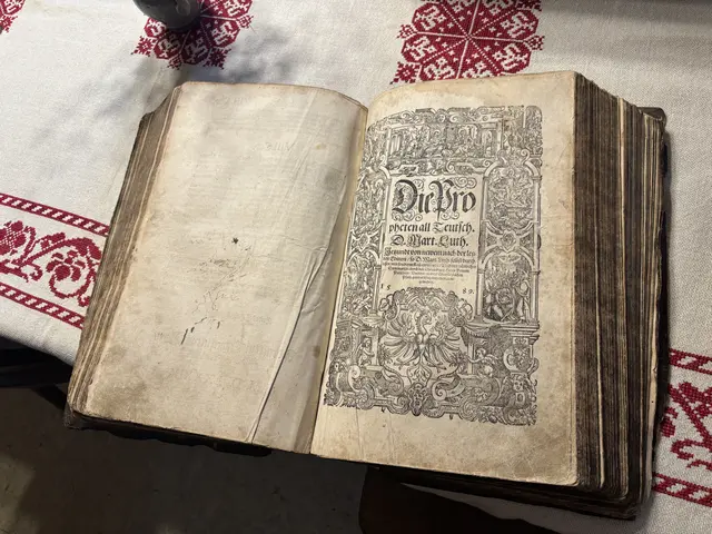 Die Zietner Bibel: Sie wurde 1589 in Frankfurt am Main gedruckt und befindet sich seit 1763 im Besitz der Familie Meierhofer vlg. Zietner in Zwein am Kraigerberg. | Foto: MeinBezirk.at/Astrid Siebert