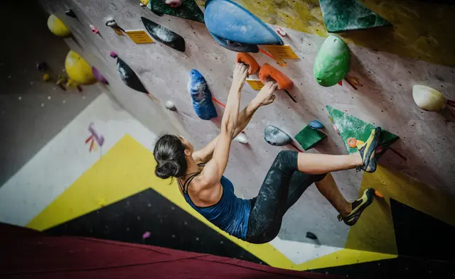 Der Alpenverein Deutschlandsberg will das Klettern fördern – Outdoor wie Indoor! | Foto: unsplash/Yns Plt (Symbolbild)