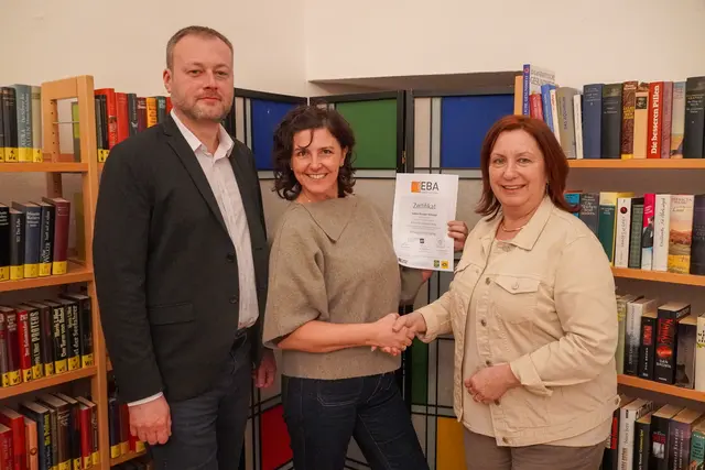 Sabine Dissauer-Mohaupt (Mitte) ist die neue Energiebeauftragte der Marktgemeinde Vösendorf . | Foto: Marktgemeinde Vösendorf